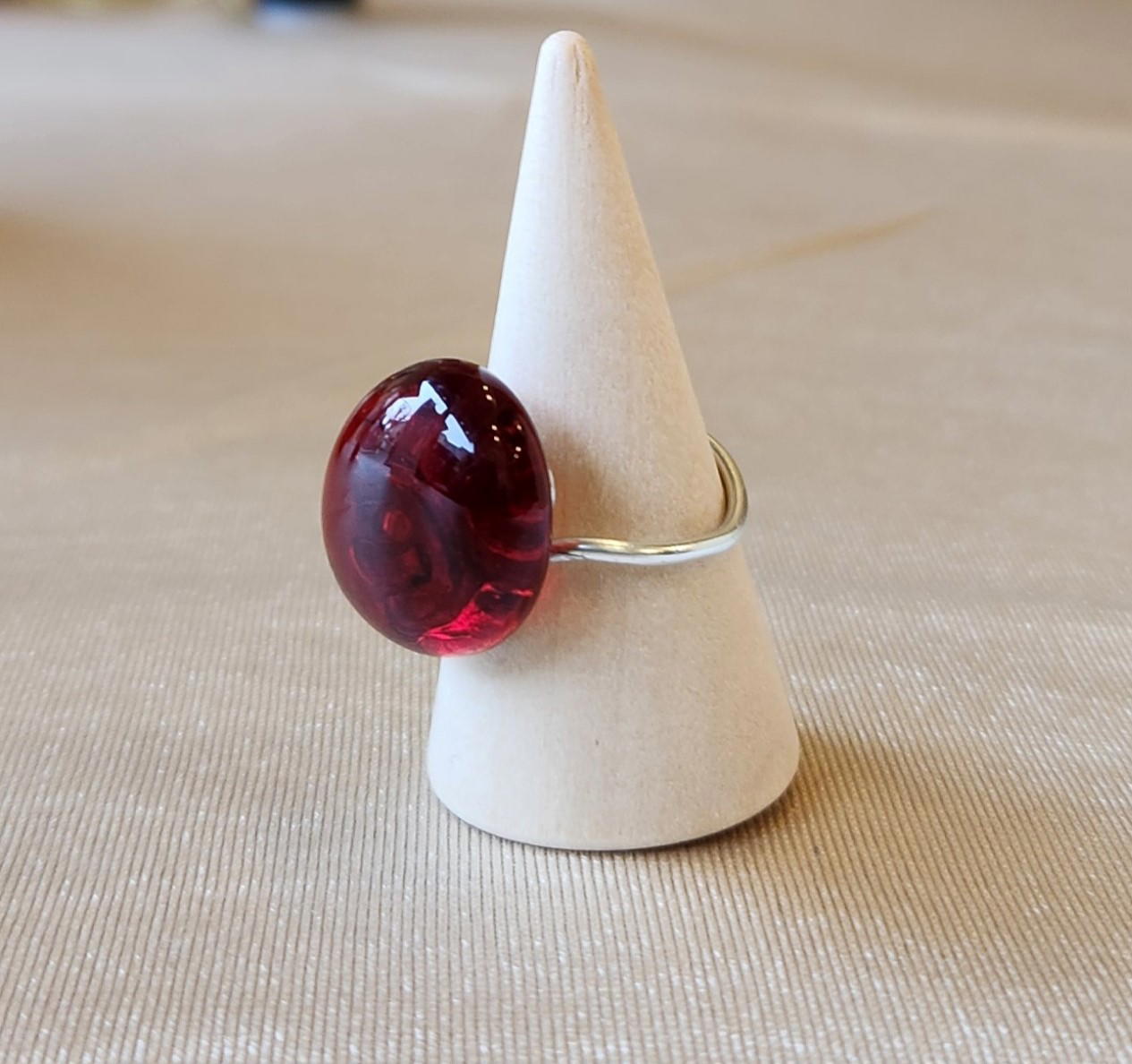 Bague Intensive - Aluminium & Cabochon verre rouge