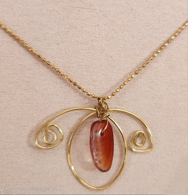 Collier Scarabée - Laiton, Plaqué or & Agathe rouge