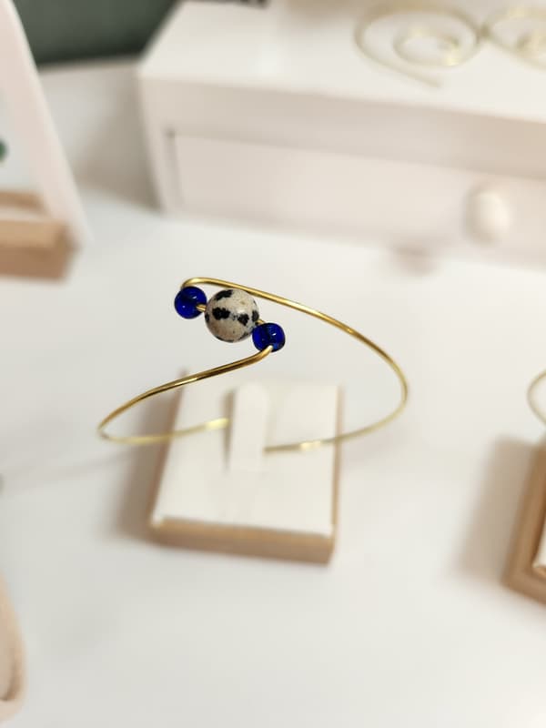 Bracelet Grey - Laiton, Jaspe dalmatien & Verre bleu