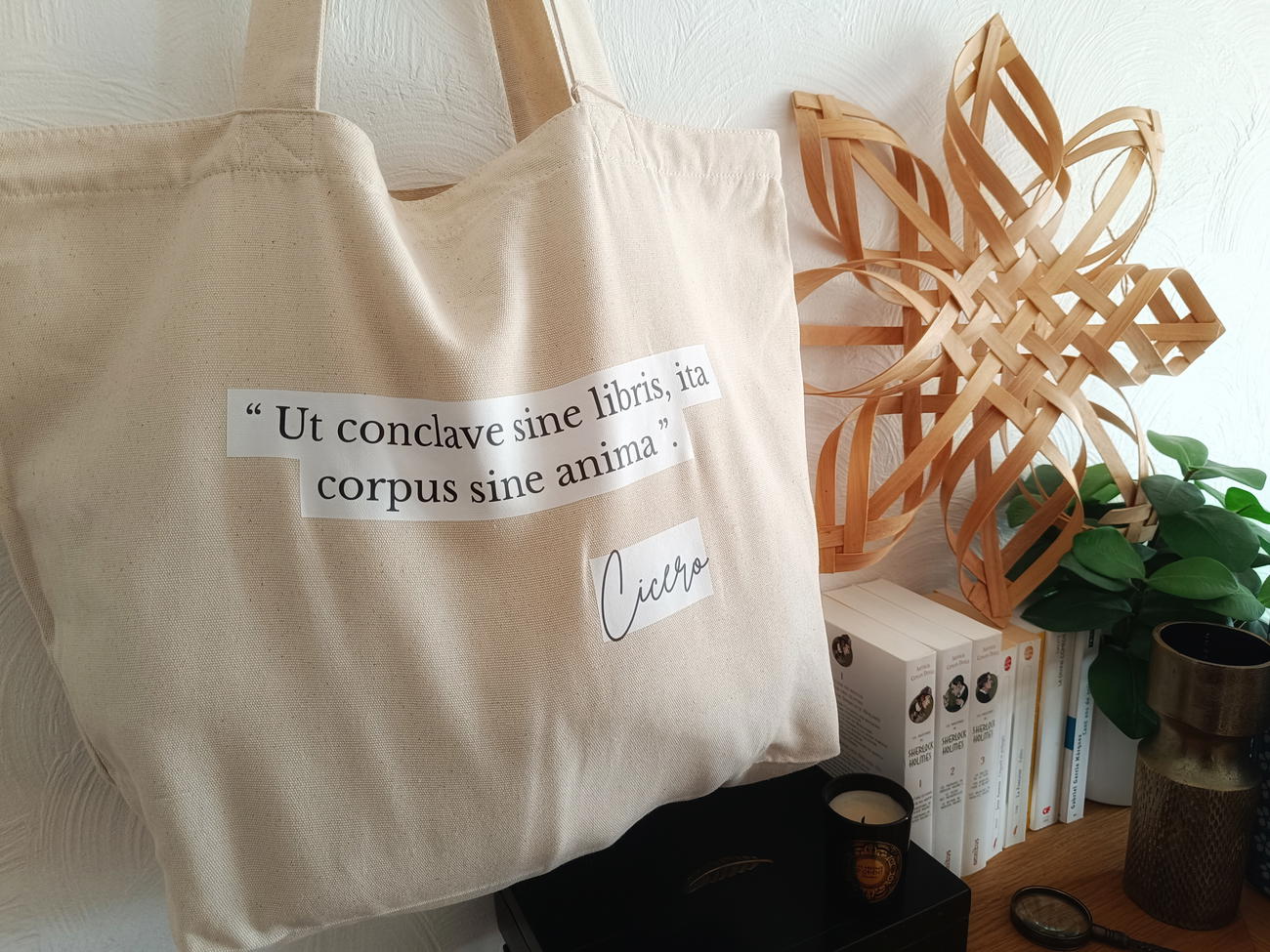Image front Shopping Bag "Une pièce sans livres est un corps sans âme" Ciceron
