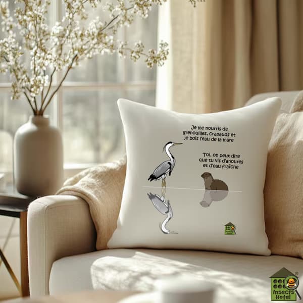 Image front Coussin (30x30cm) - "La loutre et le héron"