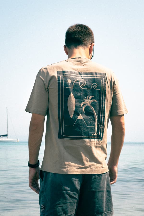 Image front T-shirt oversize ~ surf drawing