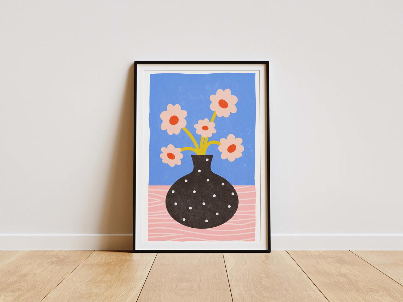 Image front Fleurs Marguerite dans vase noir à pois