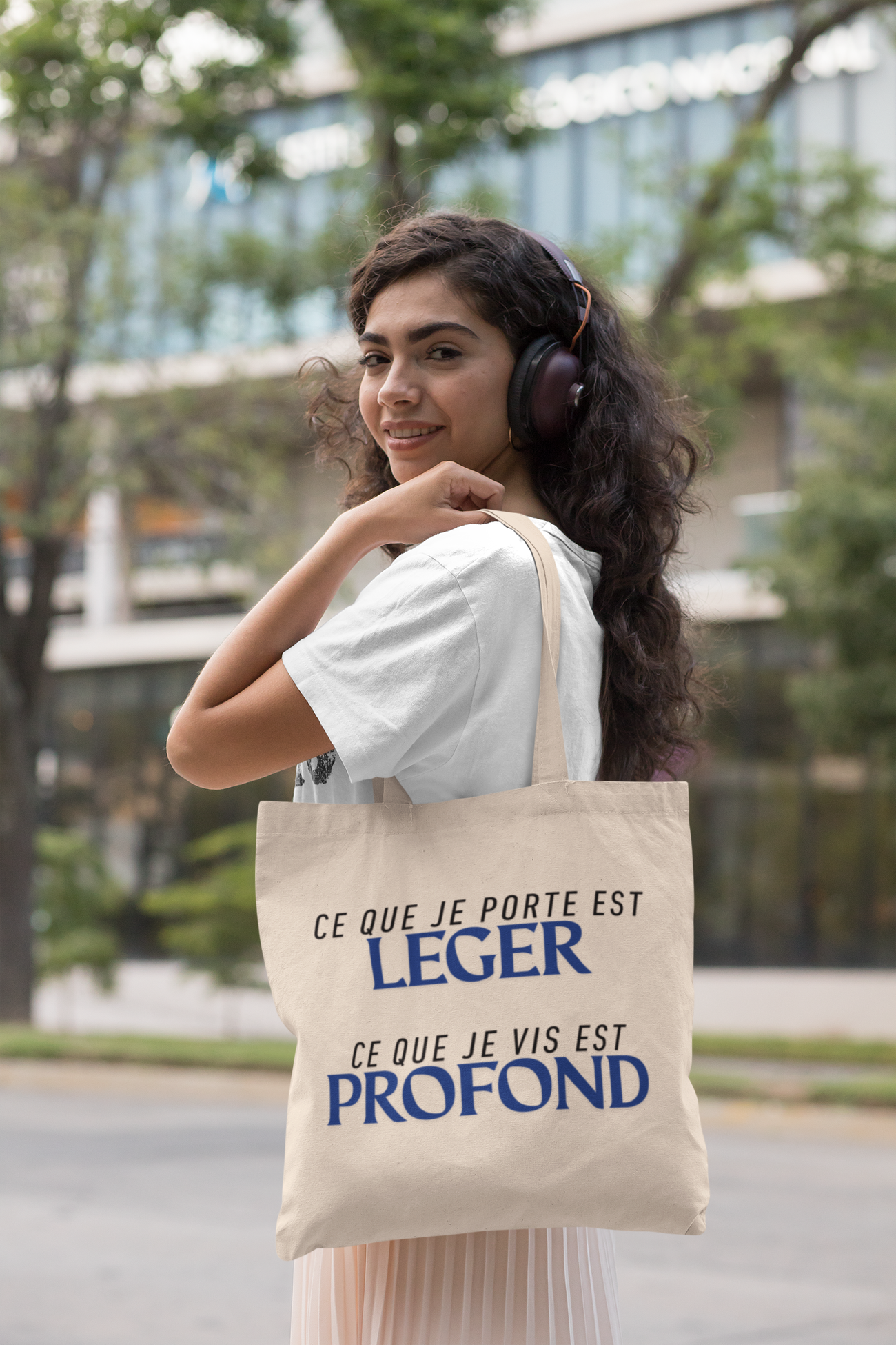 Totebag léger Ce que je porte est léger, ce que je vis est profond - Image